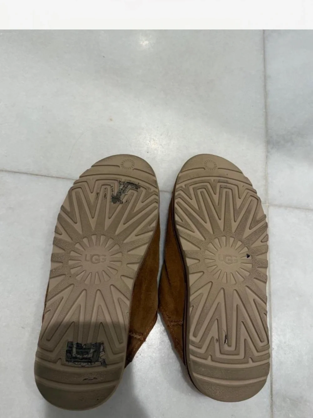 UGG Men’s Classic Slip-On Slippers in Chestnut